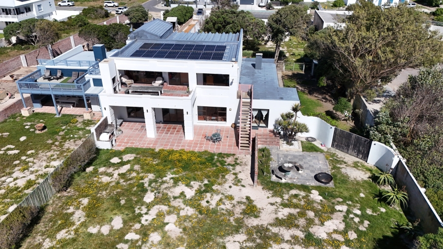 4 Bedroom Property for Sale in Struisbaai Western Cape